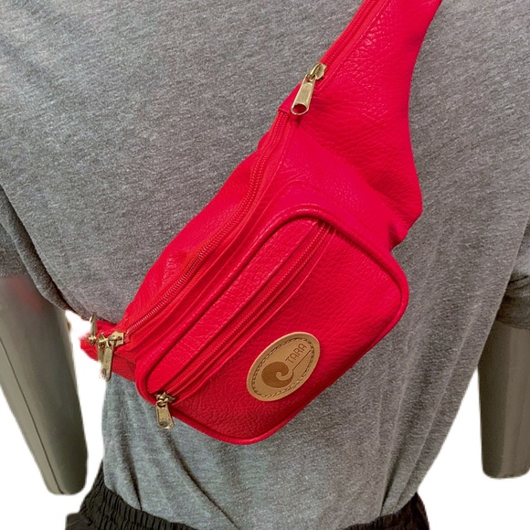 VEGAN LEATHER FANNY PACK NWT - Picture 6 of 9